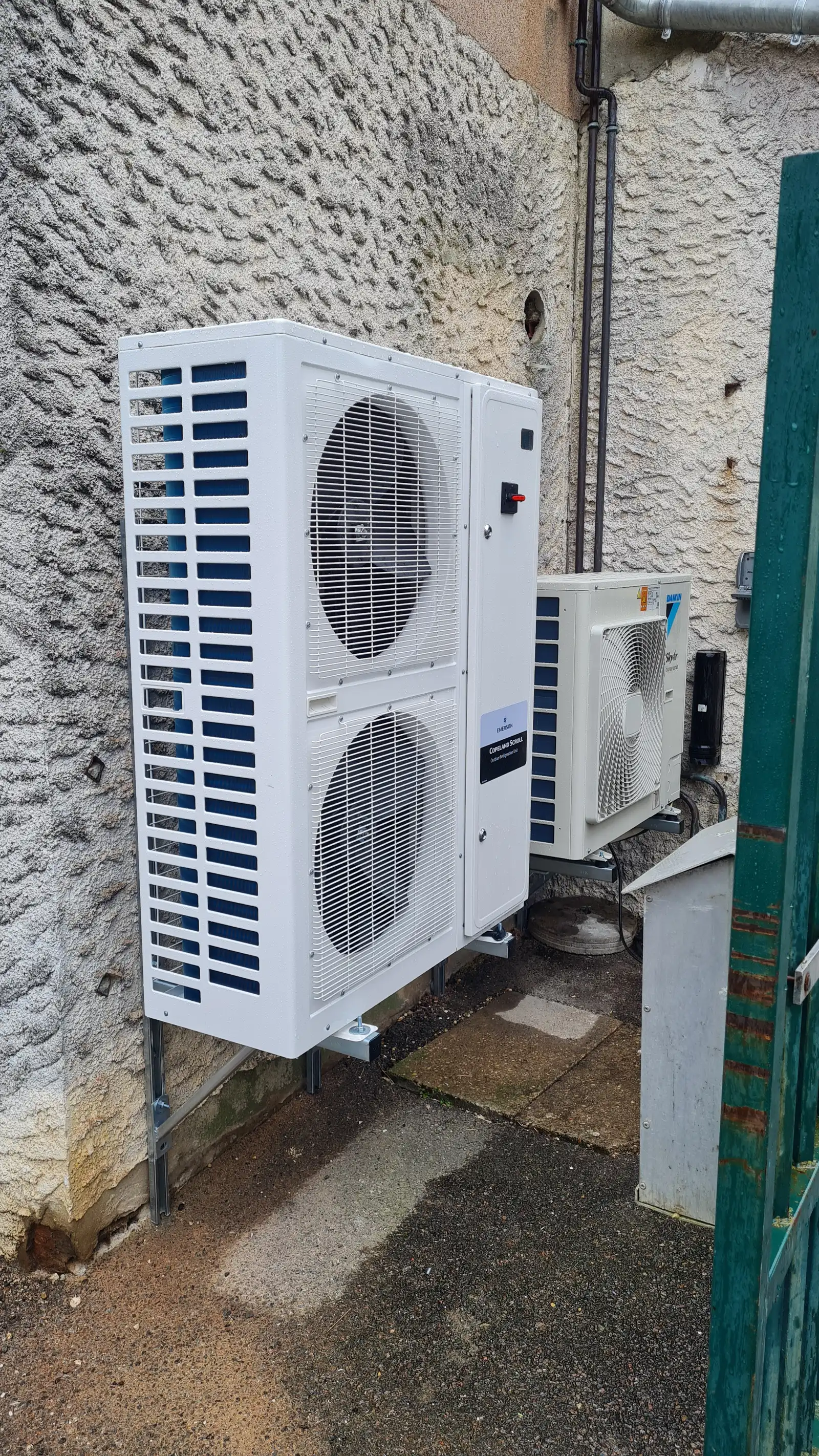 Installation pompe à chaleur air-eau à Dijon par Thermanex